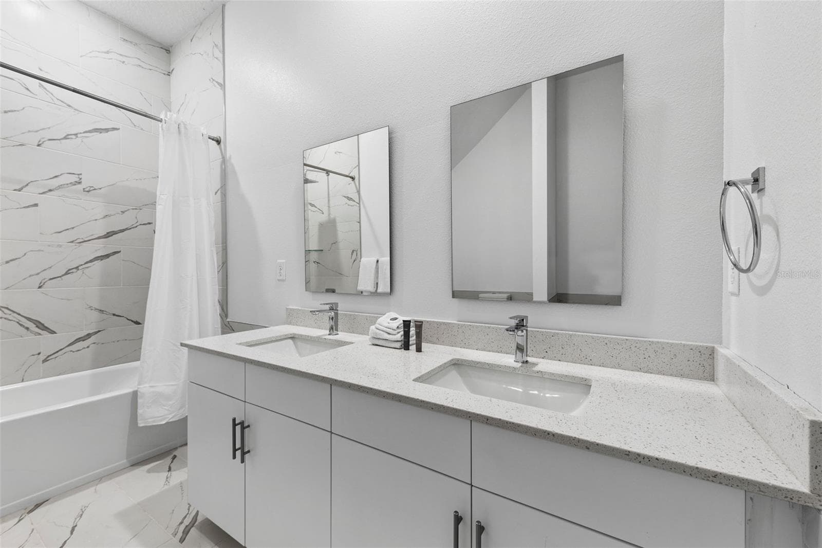 Townhouse at 292 FAMAGUSTA DR, DAVENPORT, photo 12 of 26