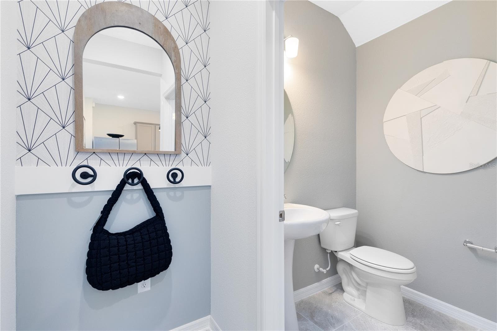 Model Home Design Only. Pictures and furnishings are for illustrative purposes only. Elevations, colors and options may vary. Furniture is for model home staging only. - 6270 SUNNY TIME AVENUE, WINTER GARDEN