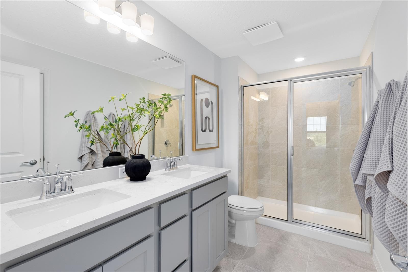 Model Home Design Only. Pictures and furnishings are for illustrative purposes only. Elevations, colors and options may vary. Furniture is for model home staging only. - 6270 SUNNY TIME AVENUE, WINTER GARDEN