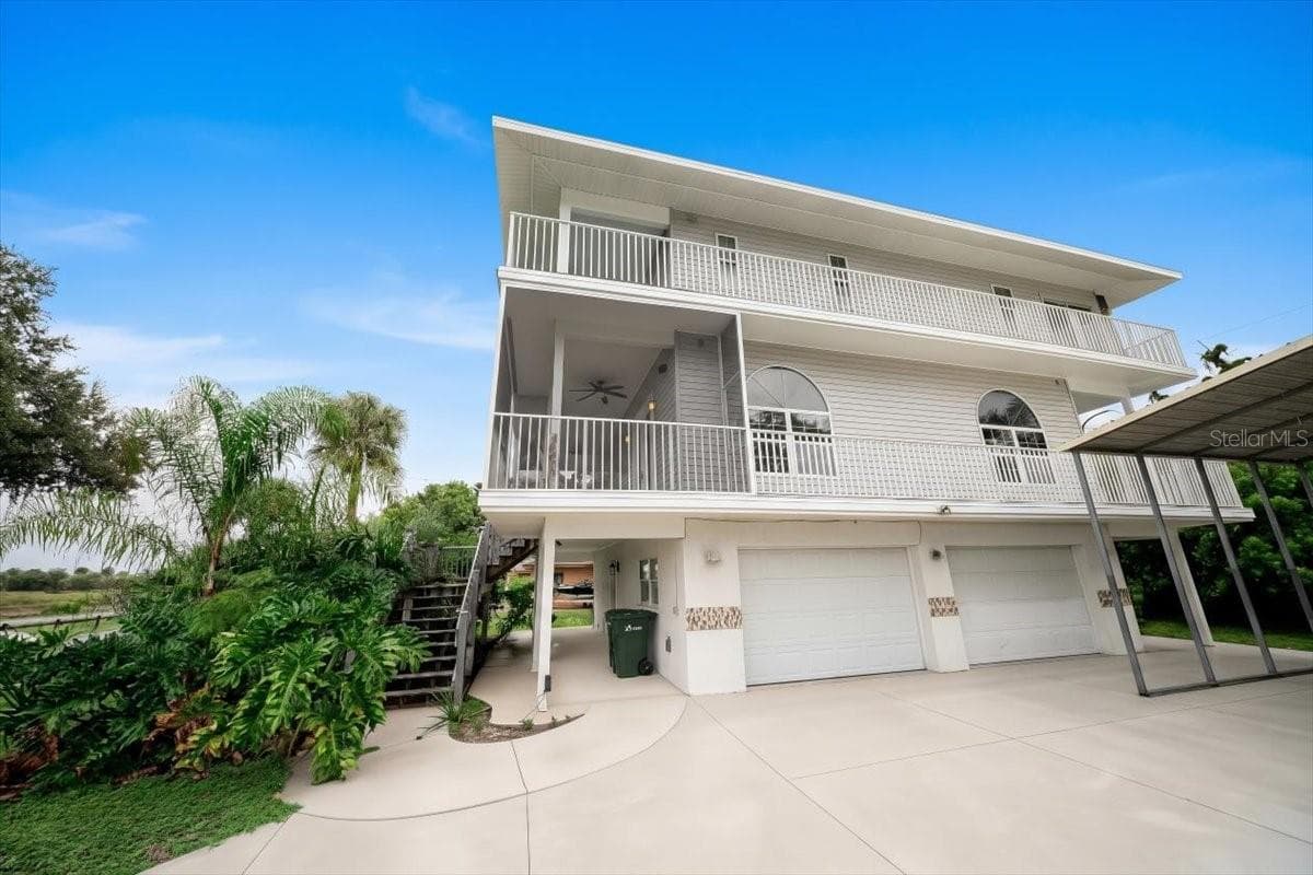 Single Family Residence at 1775 SCENIC DR, VENICE, photo 5 of 80
