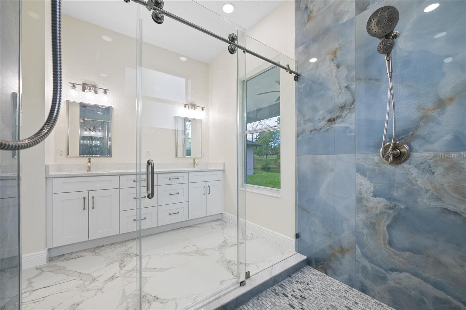 Single Family Residence at 8207 CHRISTOPHER LN, WEEKI WACHEE, photo 12 of 21