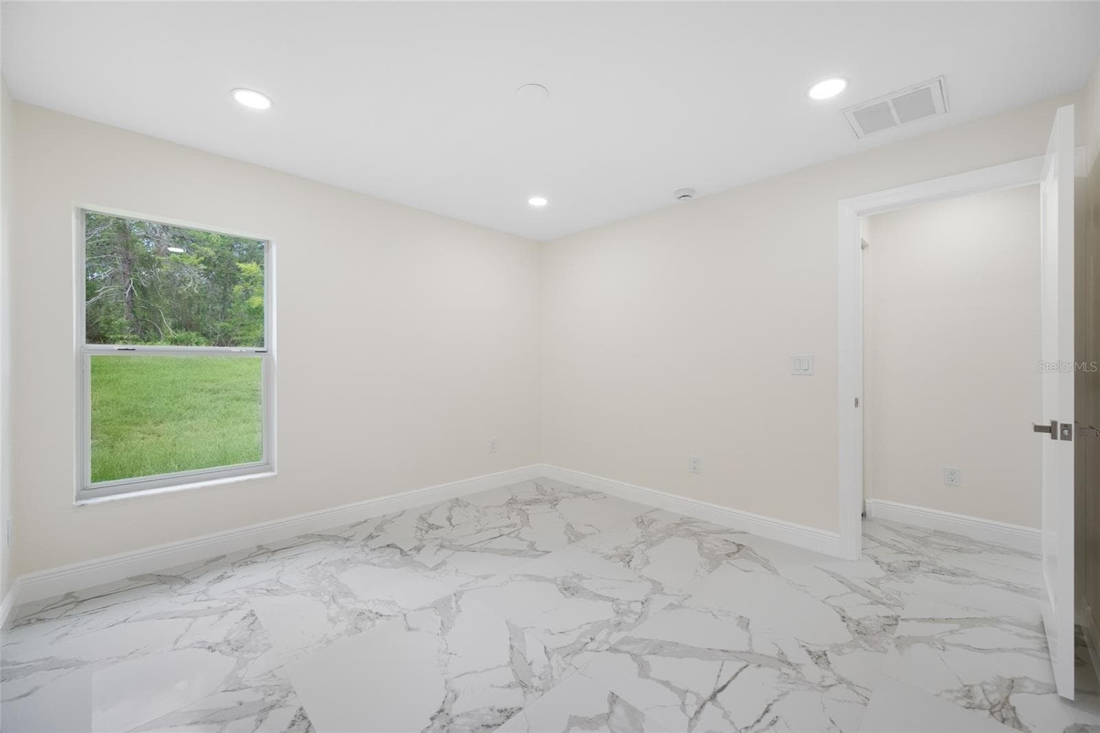 Single Family Residence at 8207 CHRISTOPHER LN, WEEKI WACHEE, photo 14 of 21