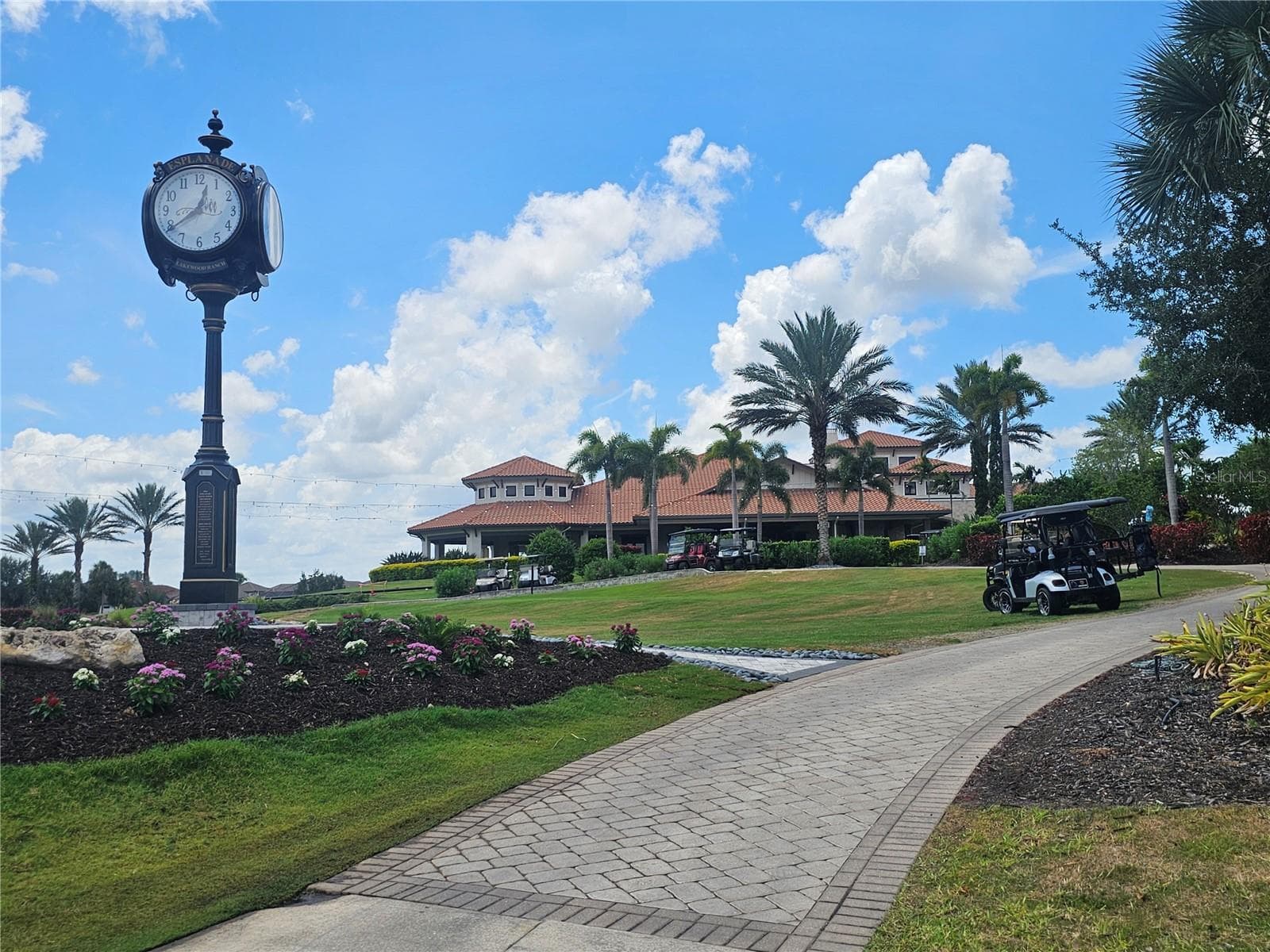 Leisurely walking trails - 5007 SERATA DR, BRADENTON