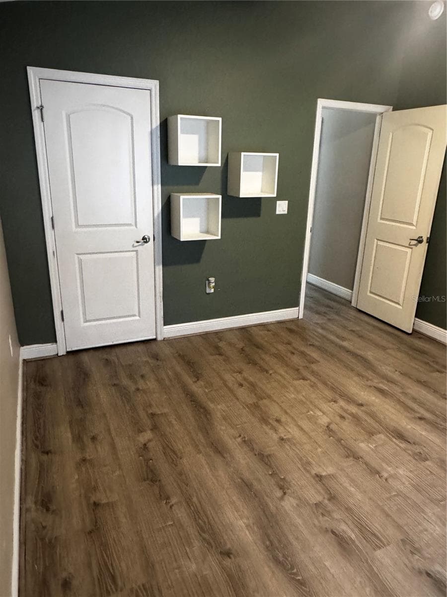 Single Family Residence at 31502 BROADWATER AVE, LEESBURG, photo 10 of 26