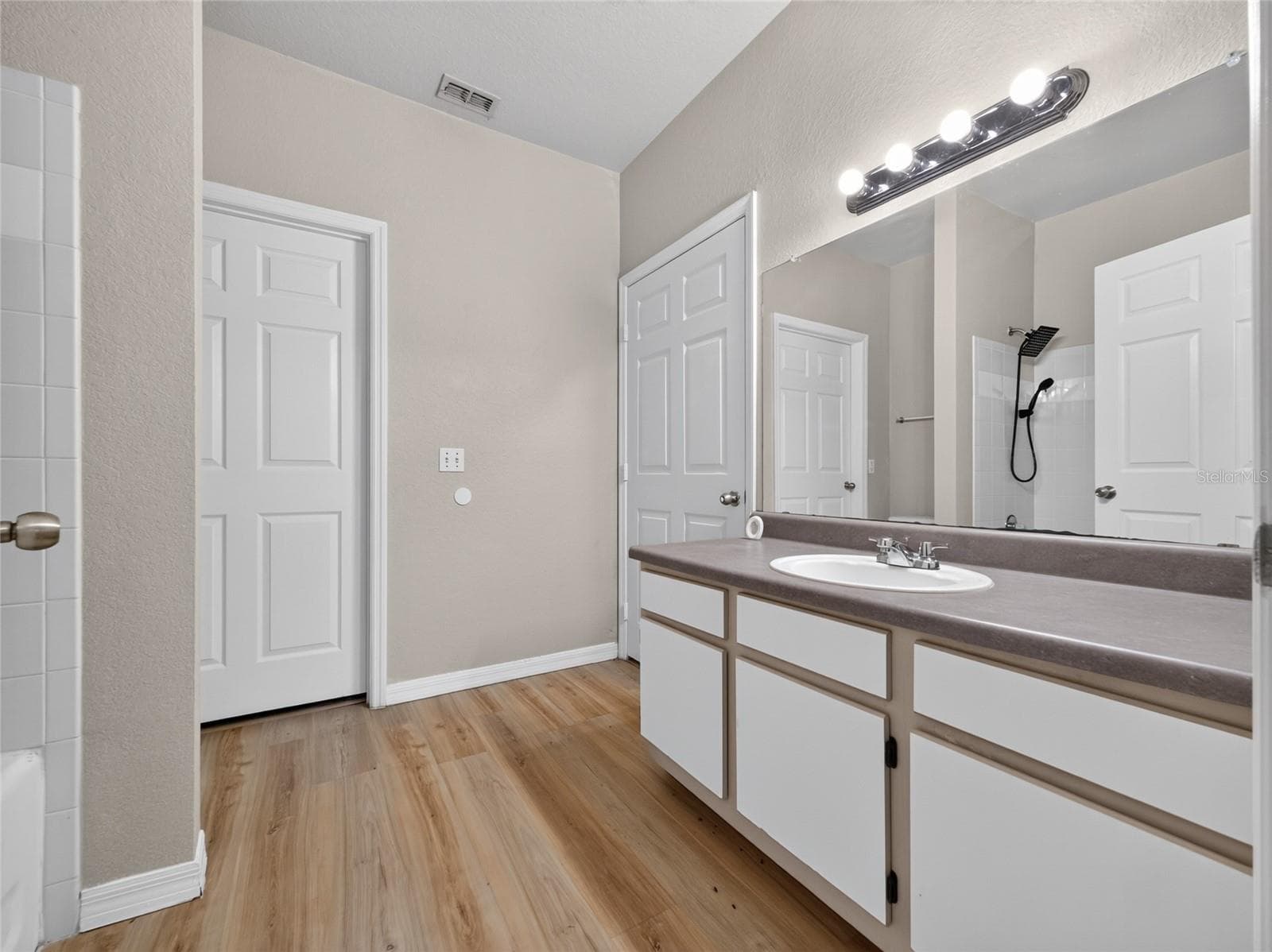 Condominium at 5961 WESTGATE DR #2027, ORLANDO, photo 16 of 27
