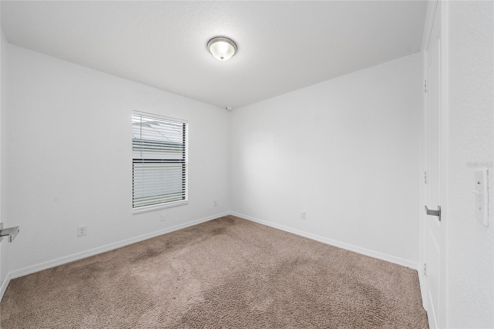 Single Family Residence at 1892 AMBER SWEET CIR, DUNDEE, photo 6 of 31