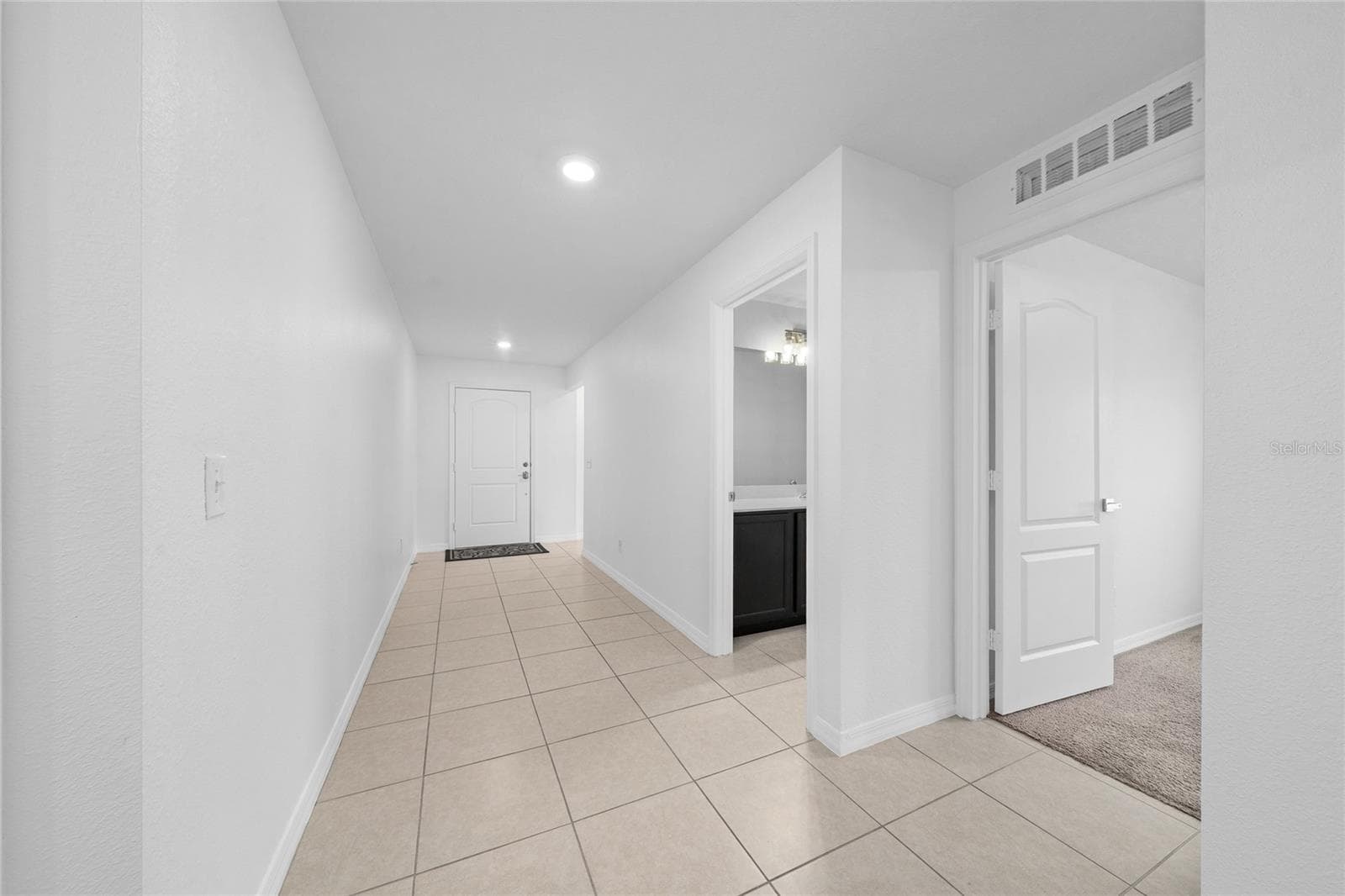 Single Family Residence at 1892 AMBER SWEET CIR, DUNDEE, photo 8 of 31