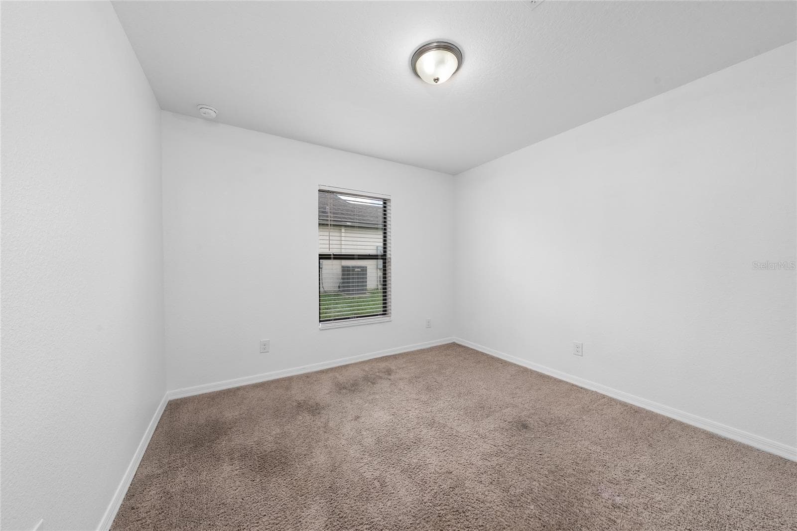 Single Family Residence at 1892 AMBER SWEET CIR, DUNDEE, photo 13 of 31