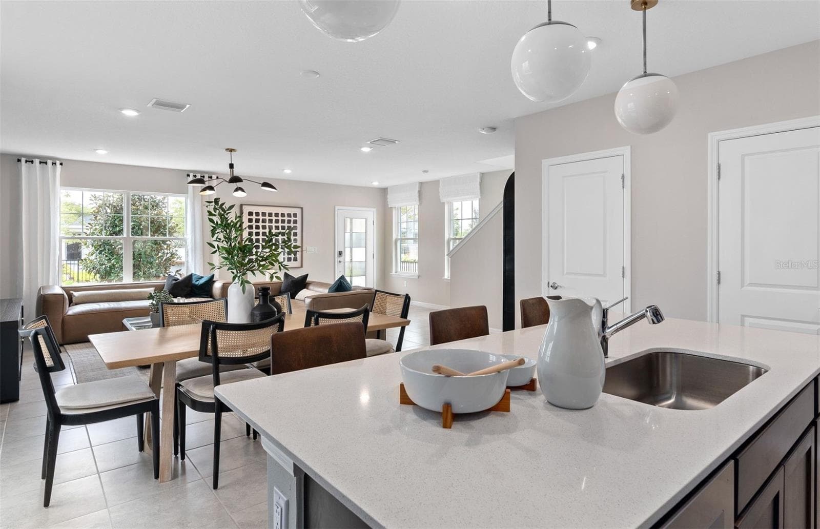 Model Home Design Only. Pictures and furnishings are for illustrative purposes only. Elevations, colors and options may vary. Furniture is for model home staging only. - 16651 EVERMORE ALLEY, WINTER GARDEN