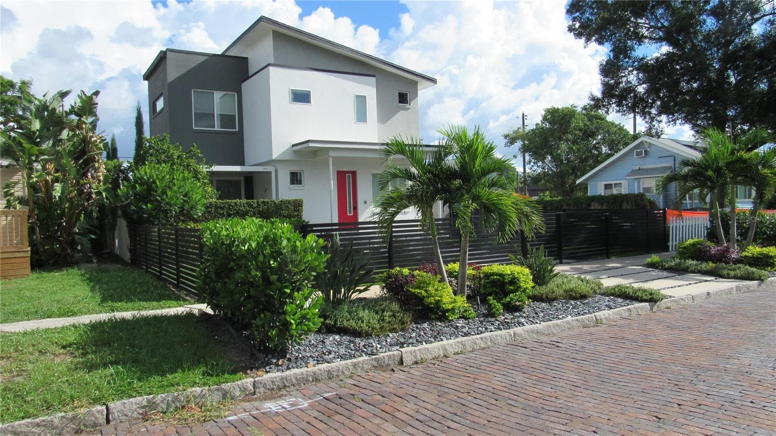 Single Family Residence at 2423 2ND AVE N, ST PETERSBURG, photo 74 of 79