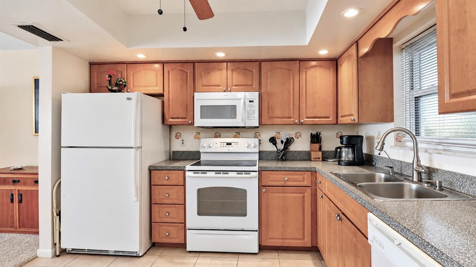 Condominium at 5200 BRITTANY DR S #606, ST PETERSBURG, photo 6 of 80