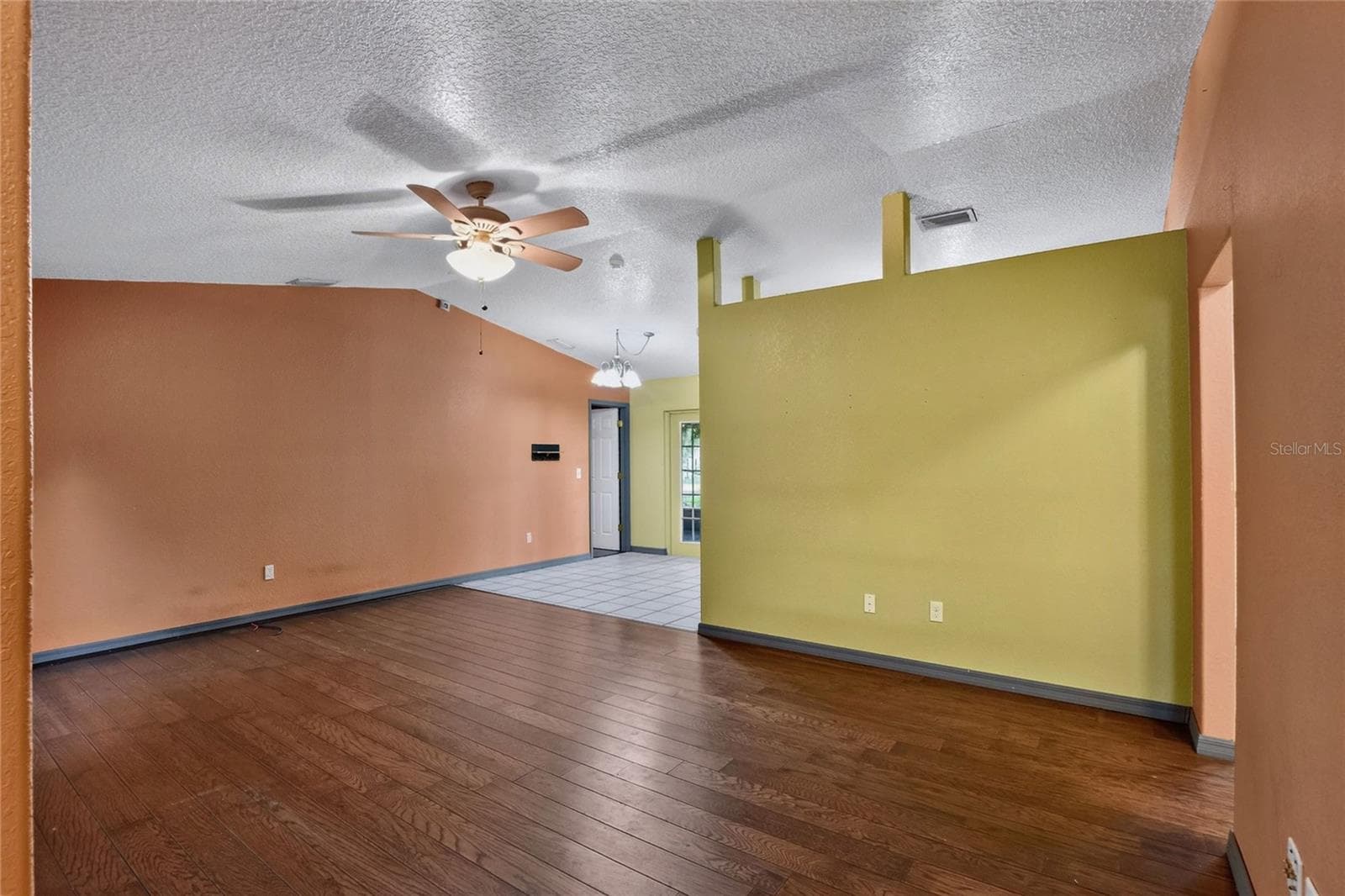 Single Family Residence at 4702 CHARRO LN, PLANT CITY, photo 6 of 53