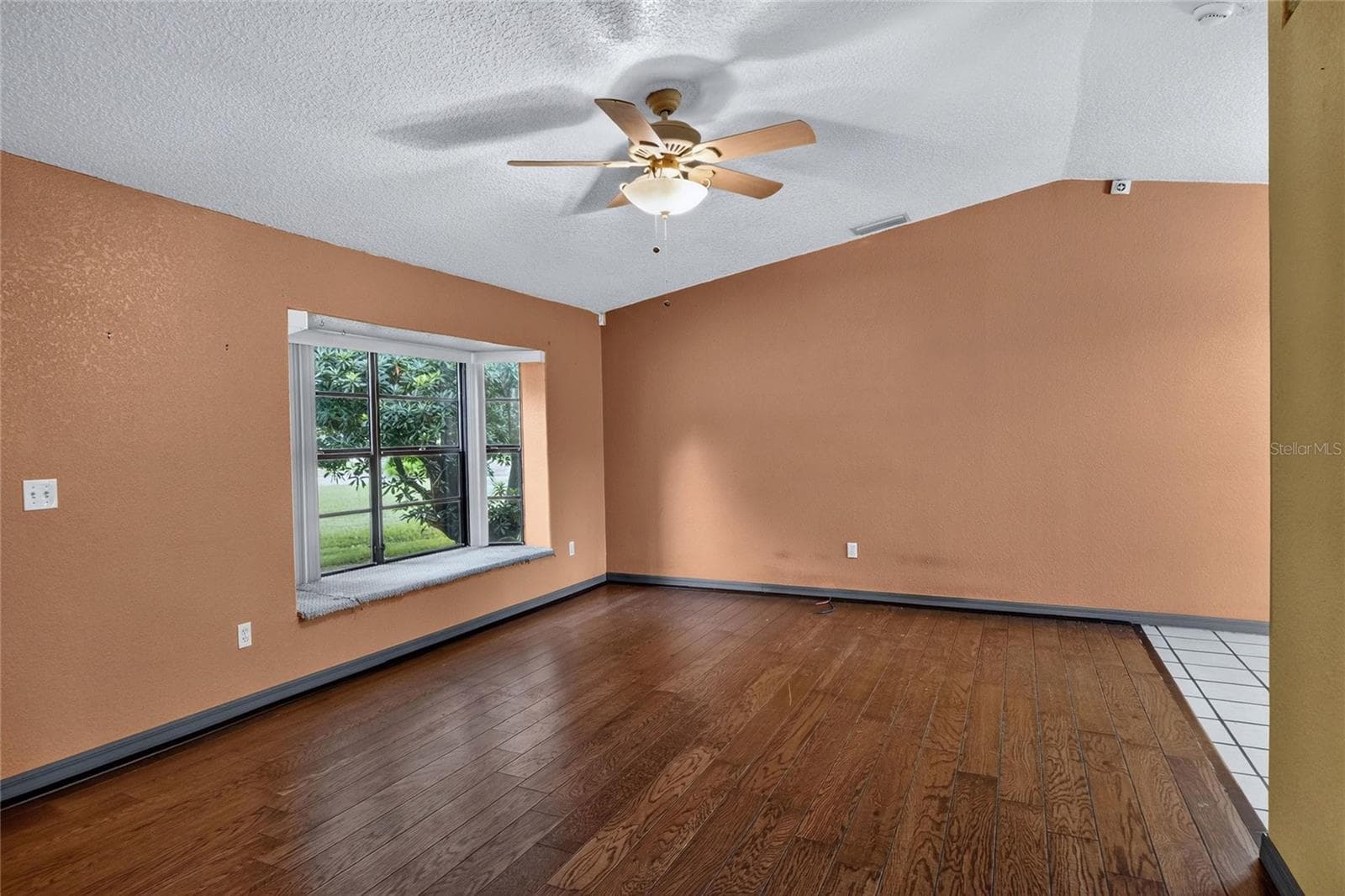 Single Family Residence at 4702 CHARRO LN, PLANT CITY, photo 8 of 53