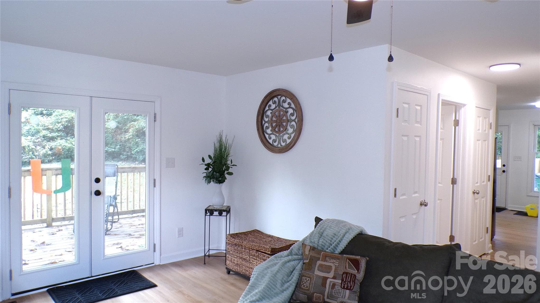 Single Family Residence at 5504 Ilford Street, Charlotte, photo 8 of 31