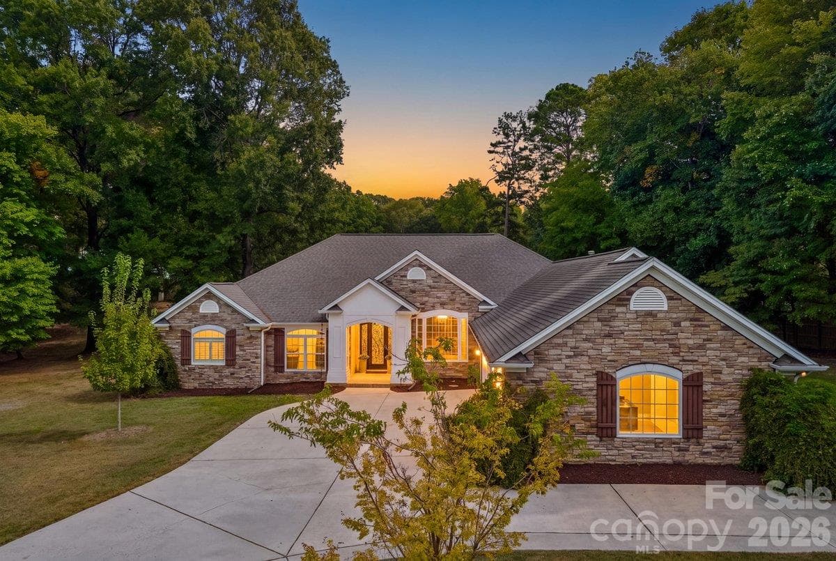Single Family Residence at 5329 Kuykendall Road, Charlotte