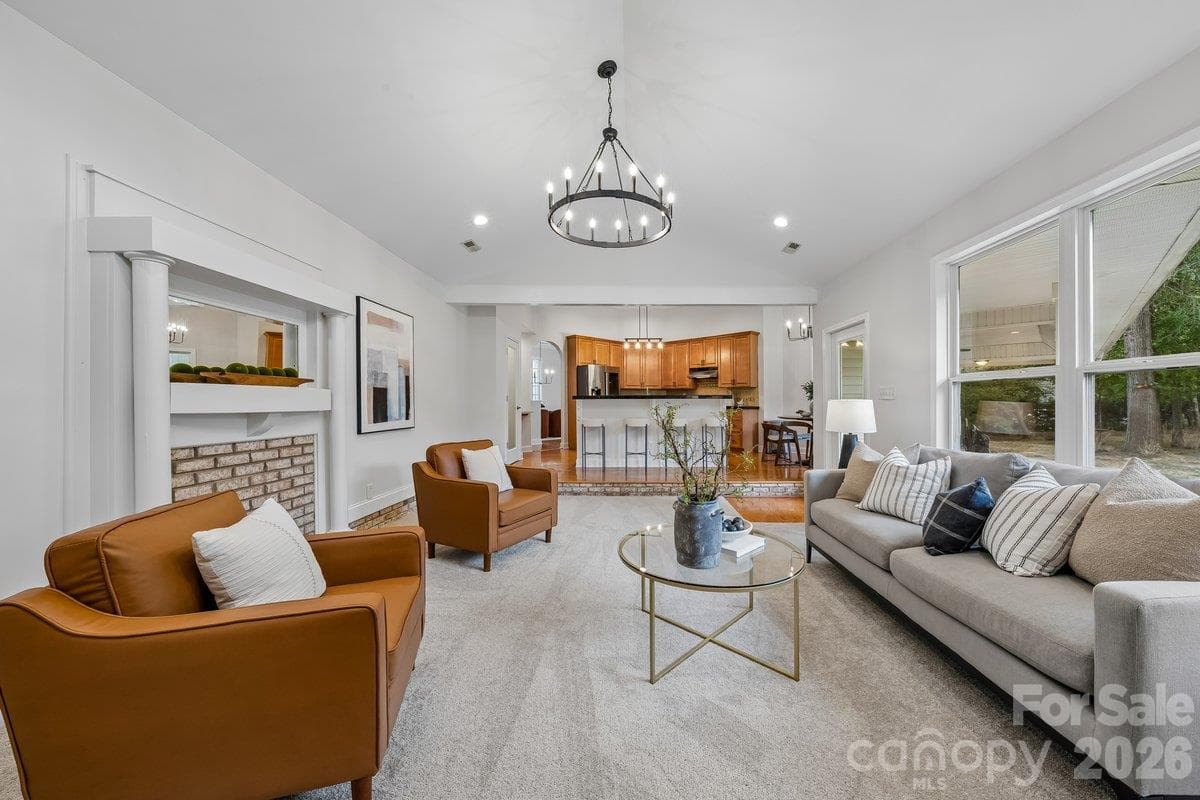 Single Family Residence at 5329 Kuykendall Road, Charlotte, photo 14 of 42