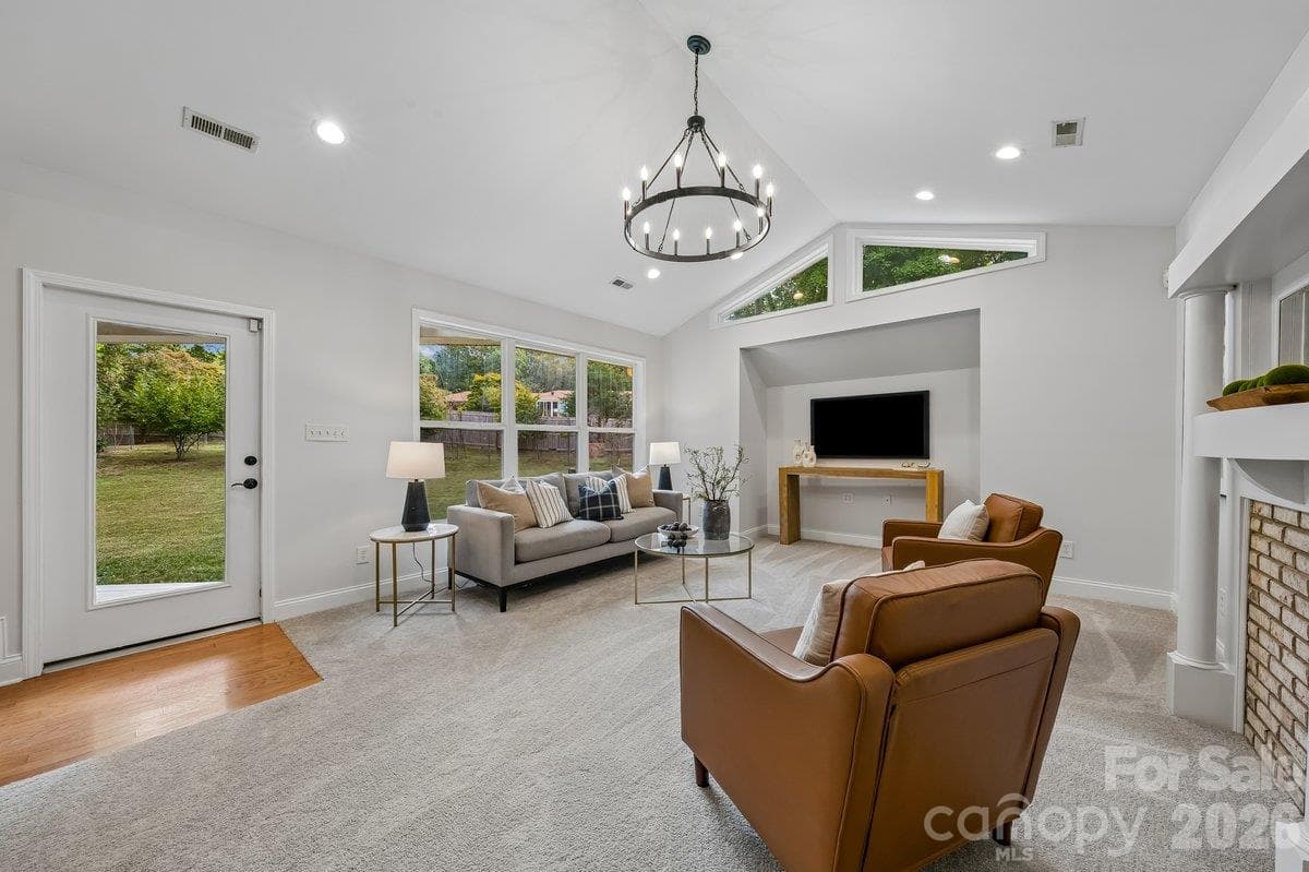 Single Family Residence at 5329 Kuykendall Road, Charlotte, photo 15 of 42