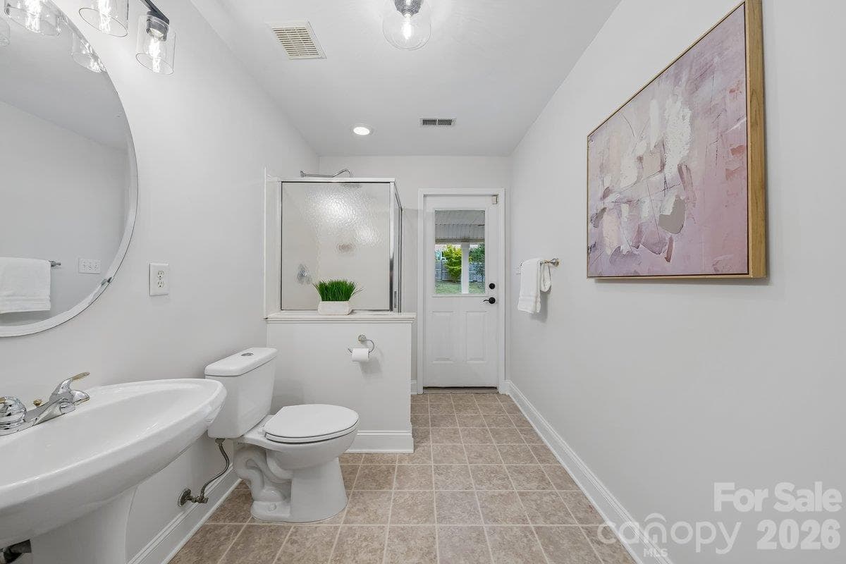 Single Family Residence at 5329 Kuykendall Road, Charlotte, photo 37 of 42
