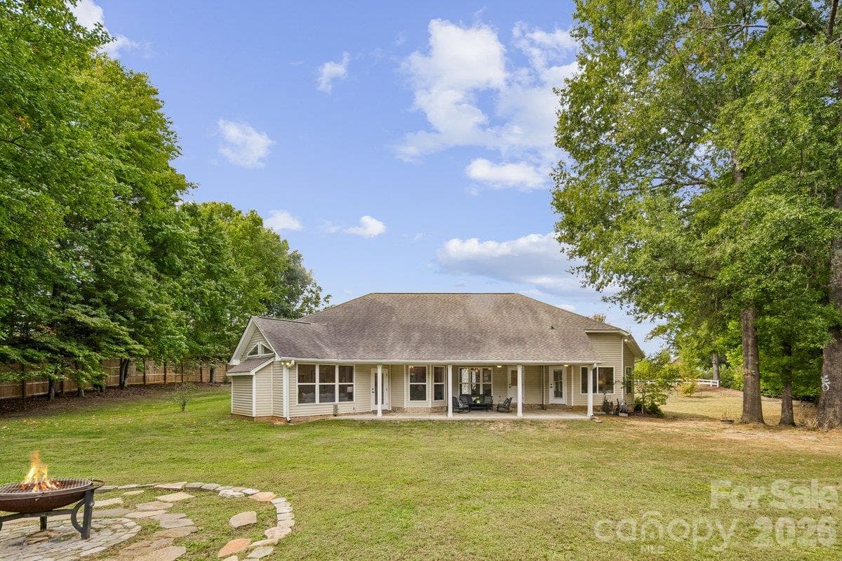 Single Family Residence at 5329 Kuykendall Road, Charlotte, photo 38 of 42