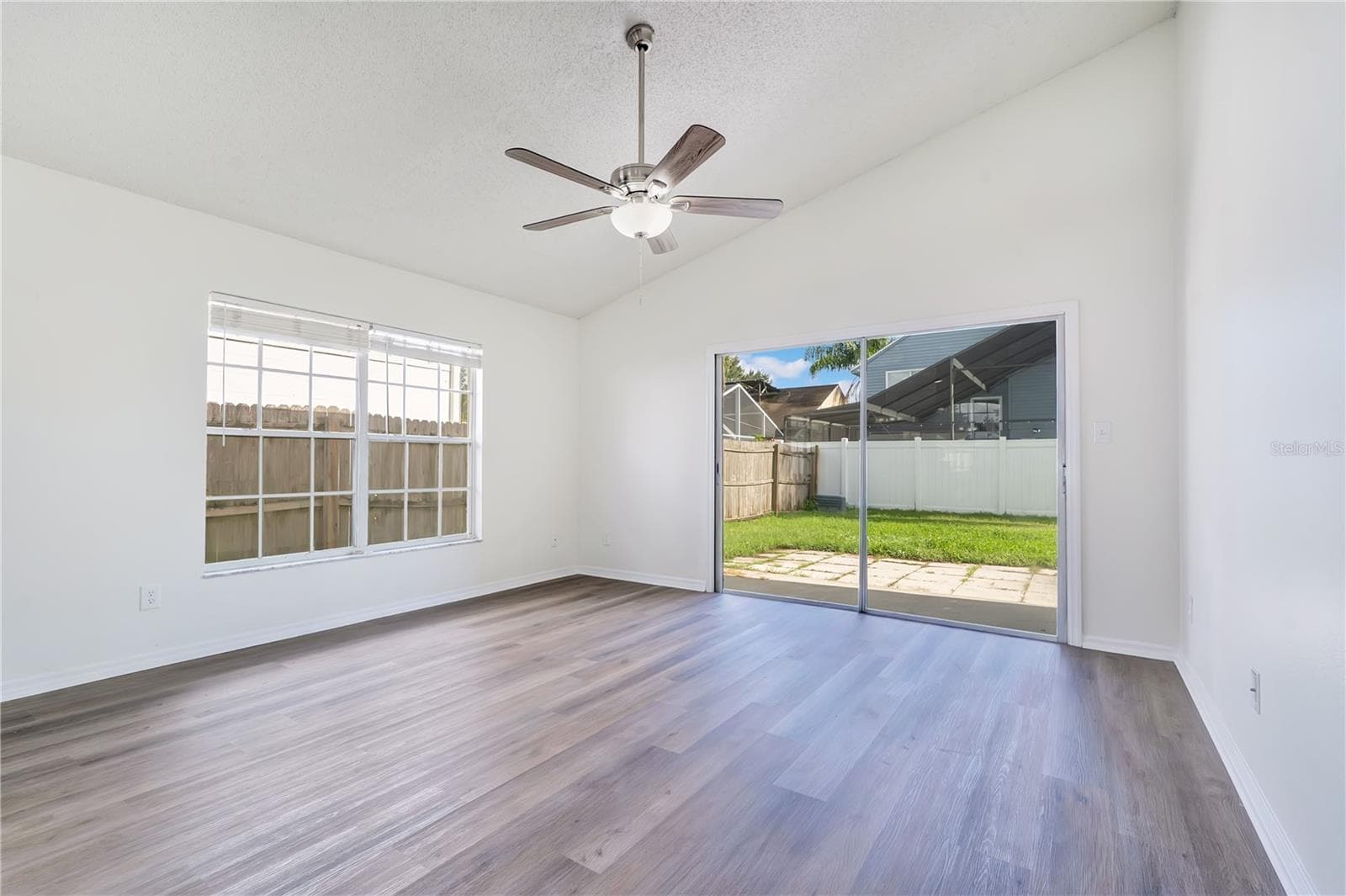 Single Family Residence at 1428 ABBERTON DR, ORLANDO, photo 8 of 37