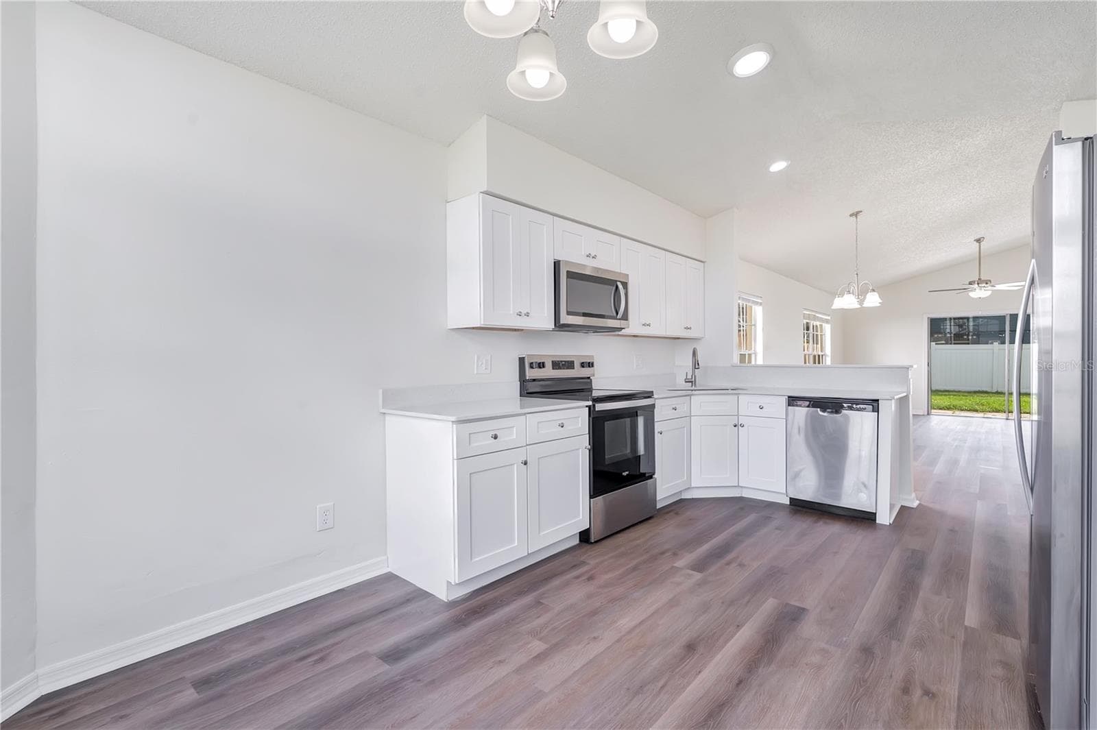 Single Family Residence at 1428 ABBERTON DR, ORLANDO, photo 11 of 37