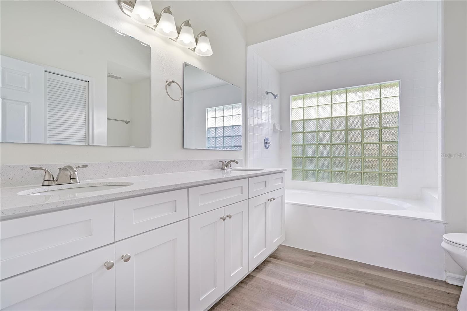 Single Family Residence at 1428 ABBERTON DR, ORLANDO, photo 16 of 37