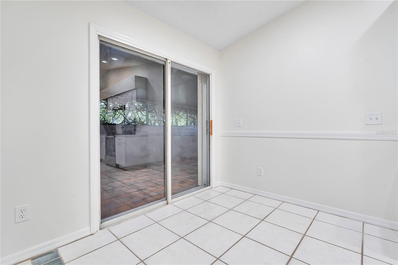 Single Family Residence at 11224 CYPRESS LEAF DR, ORLANDO, photo 10 of 36