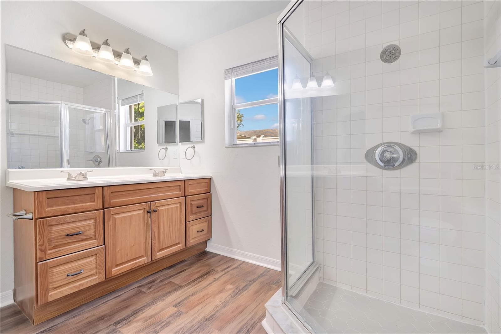 Single Family Residence at 11224 CYPRESS LEAF DR, ORLANDO, photo 17 of 36
