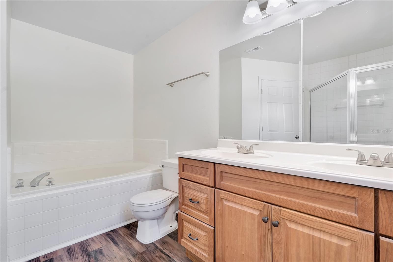 Single Family Residence at 11224 CYPRESS LEAF DR, ORLANDO, photo 19 of 36
