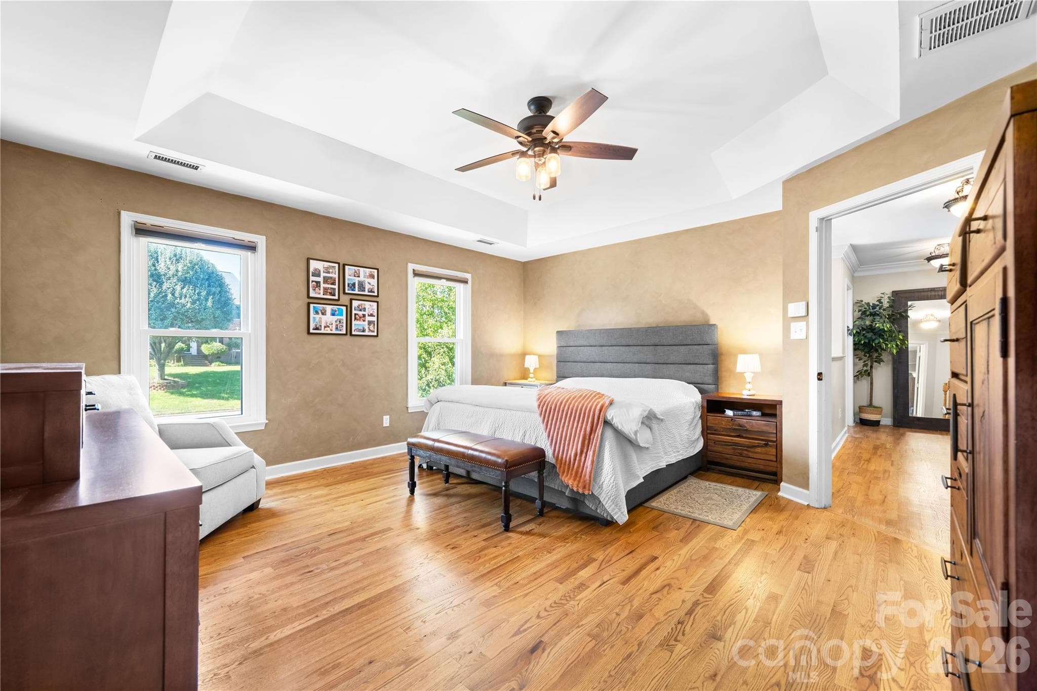 Single Family Residence at 925 38th Avenue NE, Hickory, photo 22 of 48