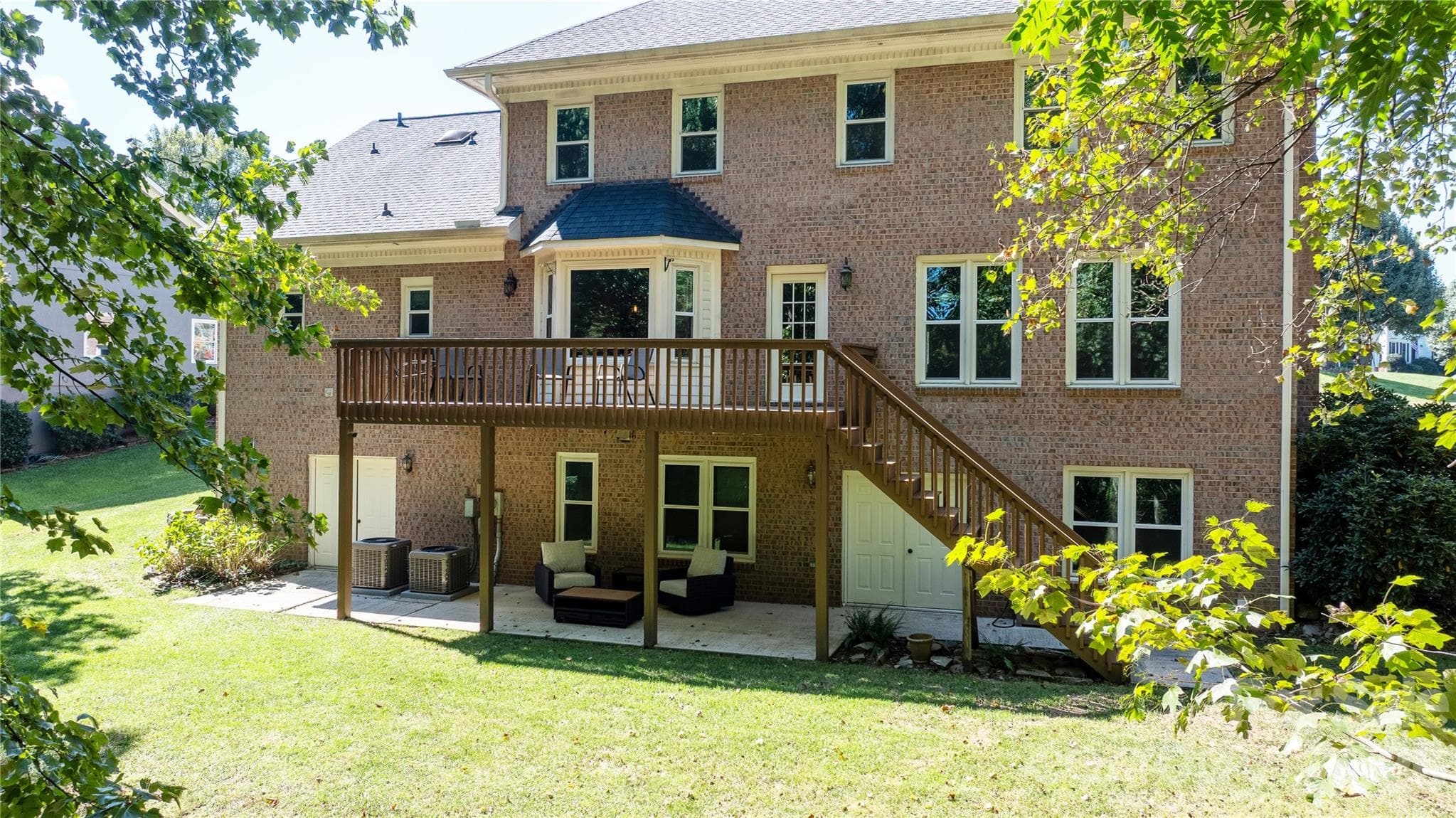 Single Family Residence at 925 38th Avenue NE, Hickory, photo 42 of 48