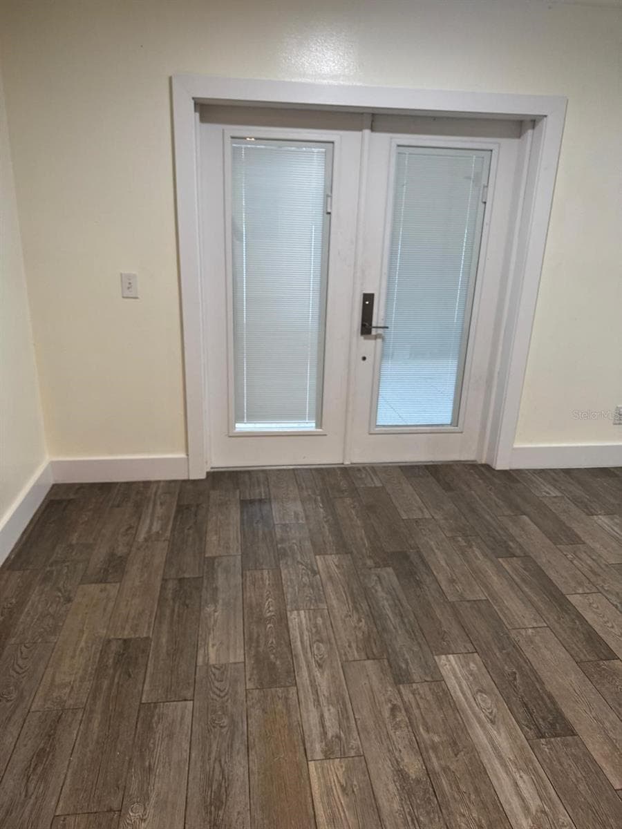 Single Family Residence at 7920 GEORGE WASHINGTON LN, TAMPA, photo 13 of 28