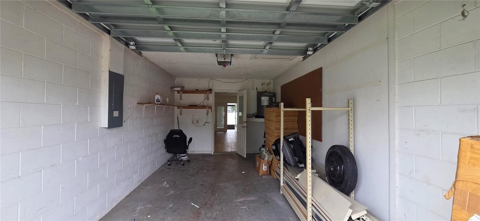 Single Family Residence at 7920 GEORGE WASHINGTON LN, TAMPA, photo 24 of 28
