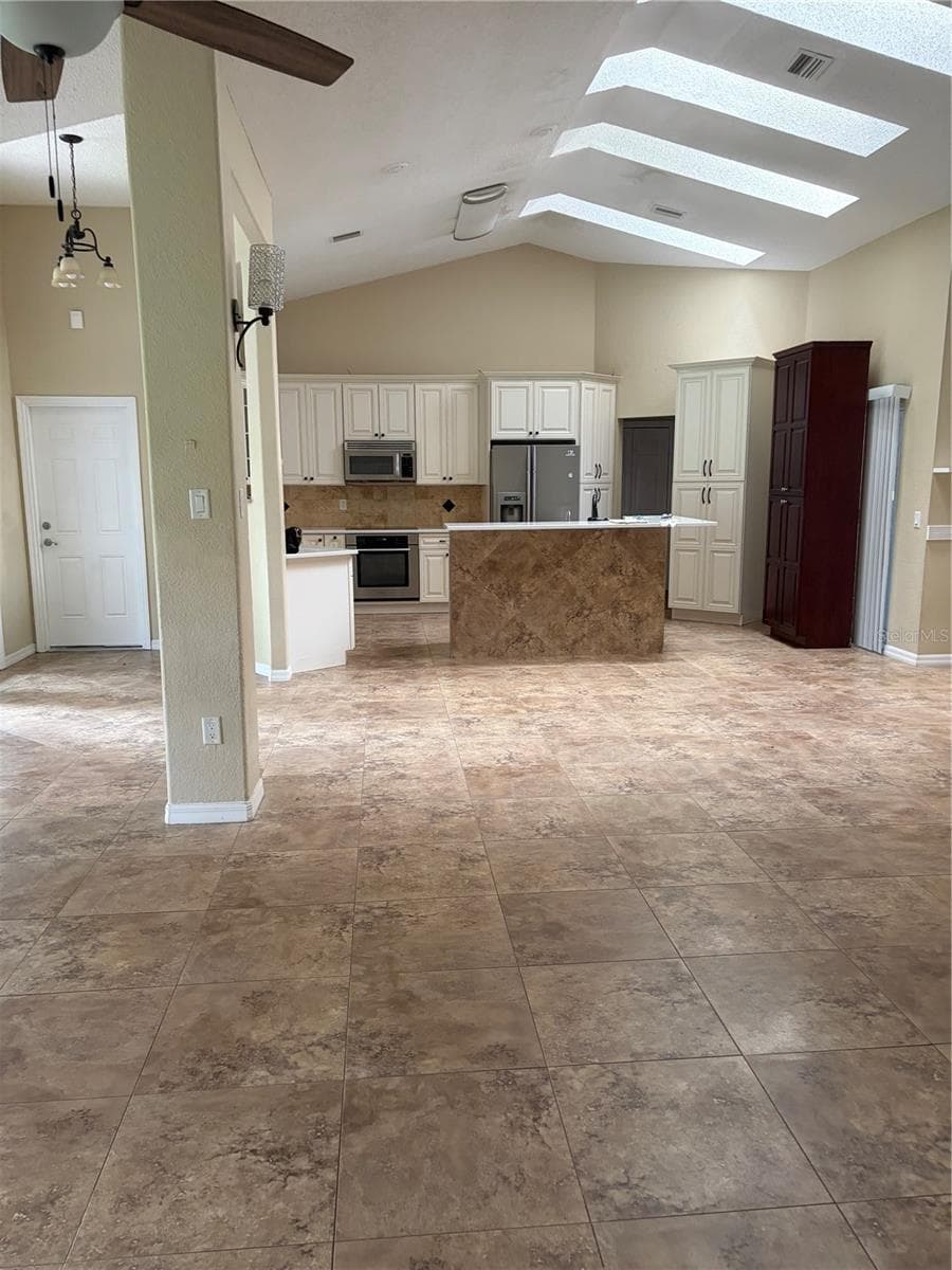 Single Family Residence at 5956 W GREEN ACRES ST, HOMOSASSA, photo 8 of 45
