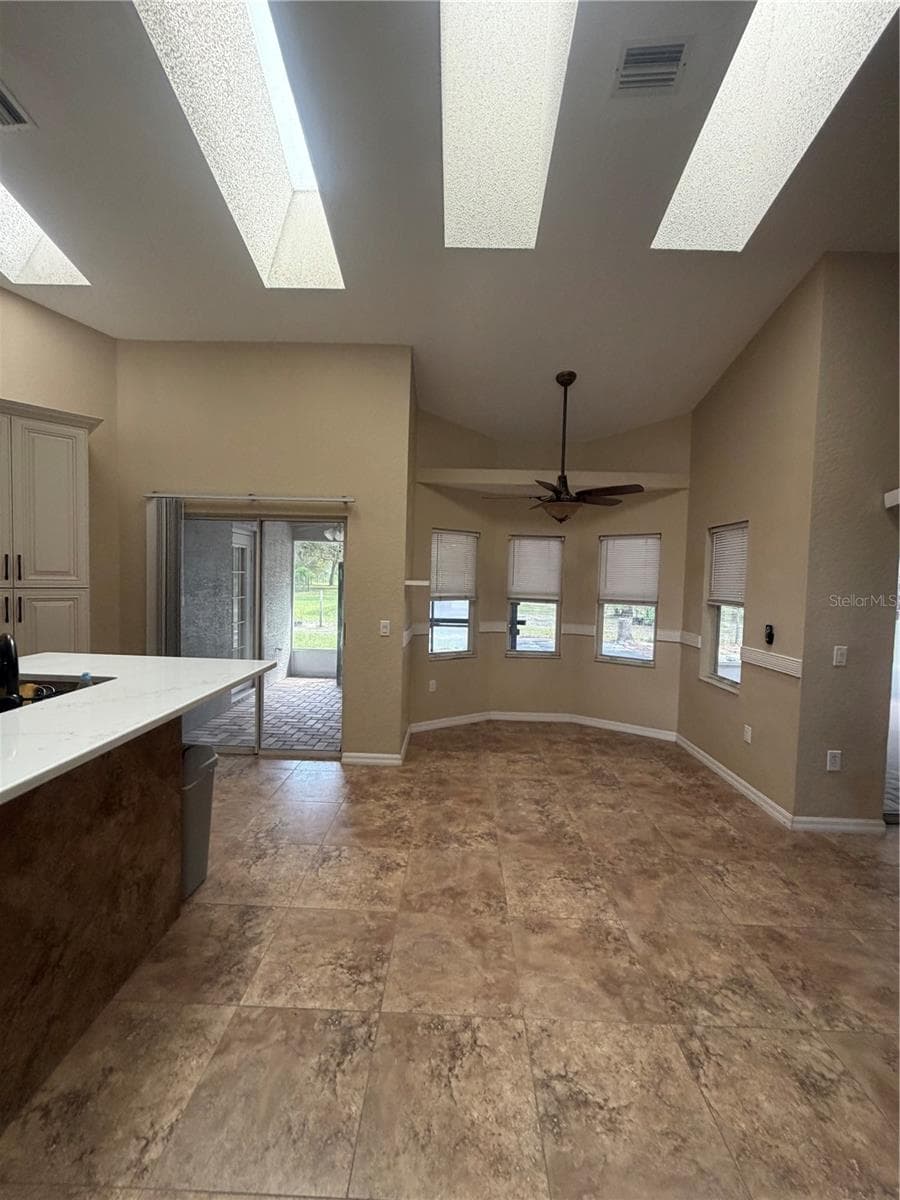 Single Family Residence at 5956 W GREEN ACRES ST, HOMOSASSA, photo 14 of 45