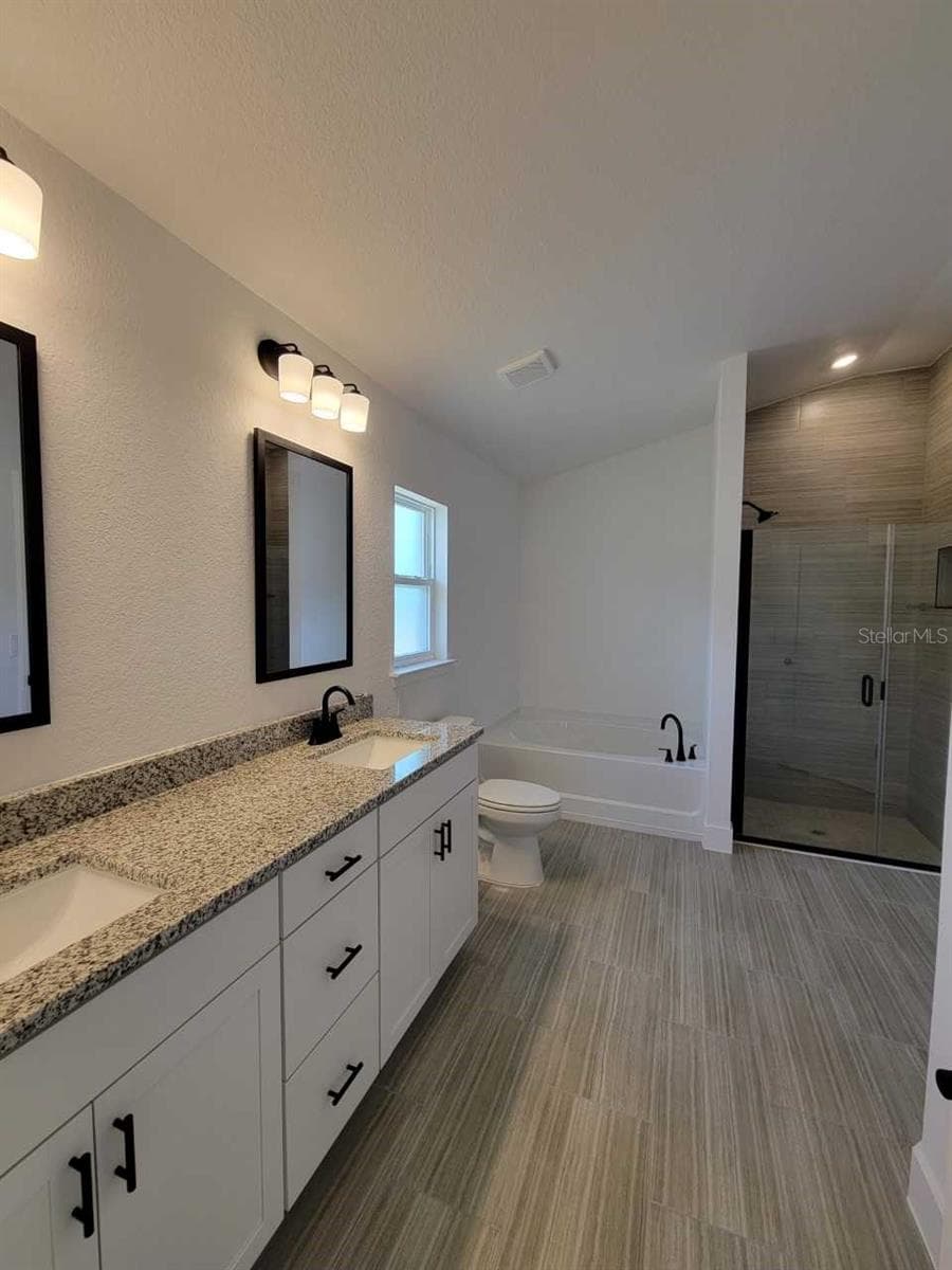 Home will have tile shower and linen closet. No tub! Picture of similar home features and colors will vary! - 4501 SW 91ST LANE RD, OCALA