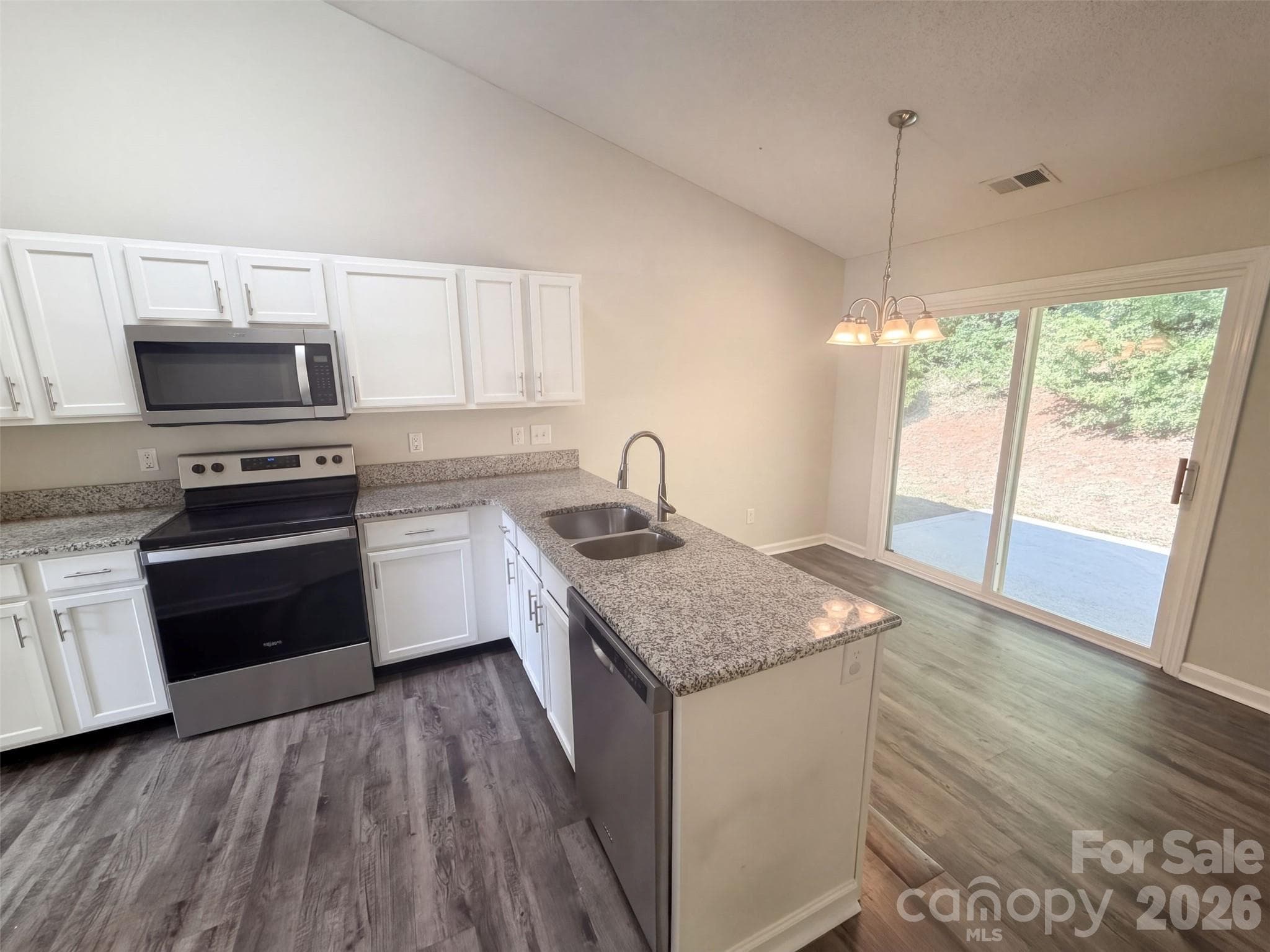 Single Family Residence at 2094 Chapel Creek Road SW, Concord, photo 7 of 24
