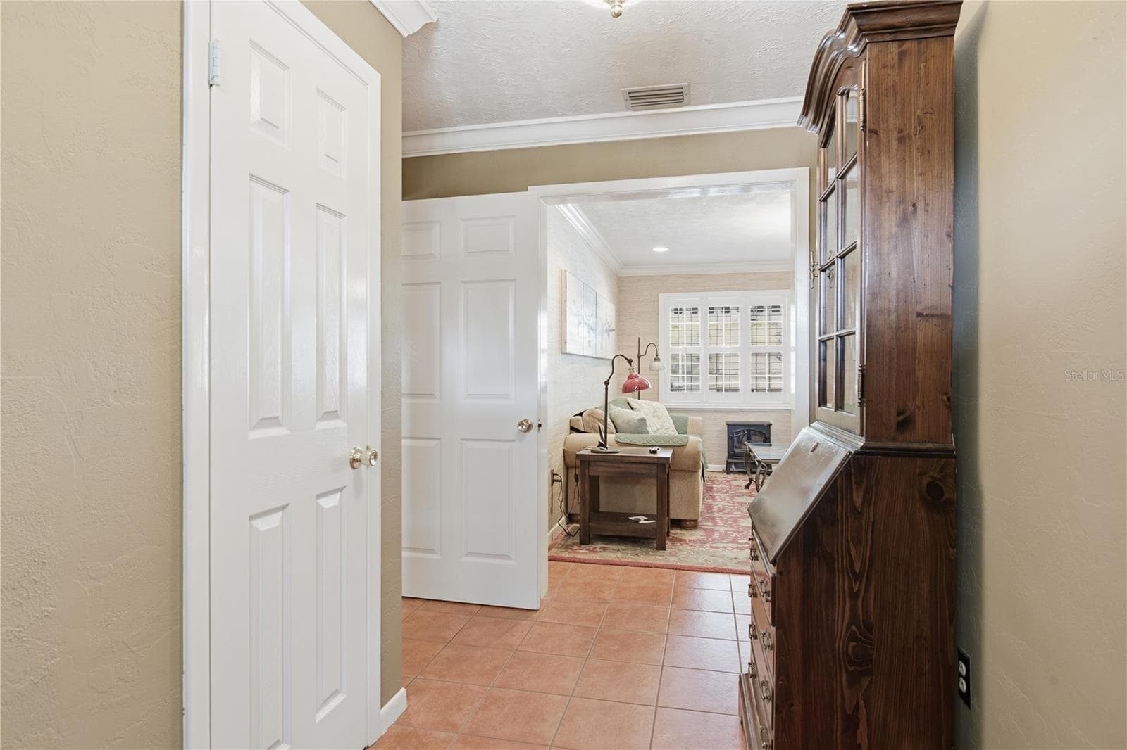 Single Family Residence at 233 WESTWINDS DR, PALM HARBOR, photo 6 of 55