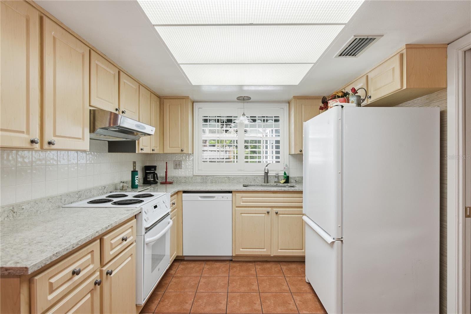Single Family Residence at 233 WESTWINDS DR, PALM HARBOR, photo 17 of 55