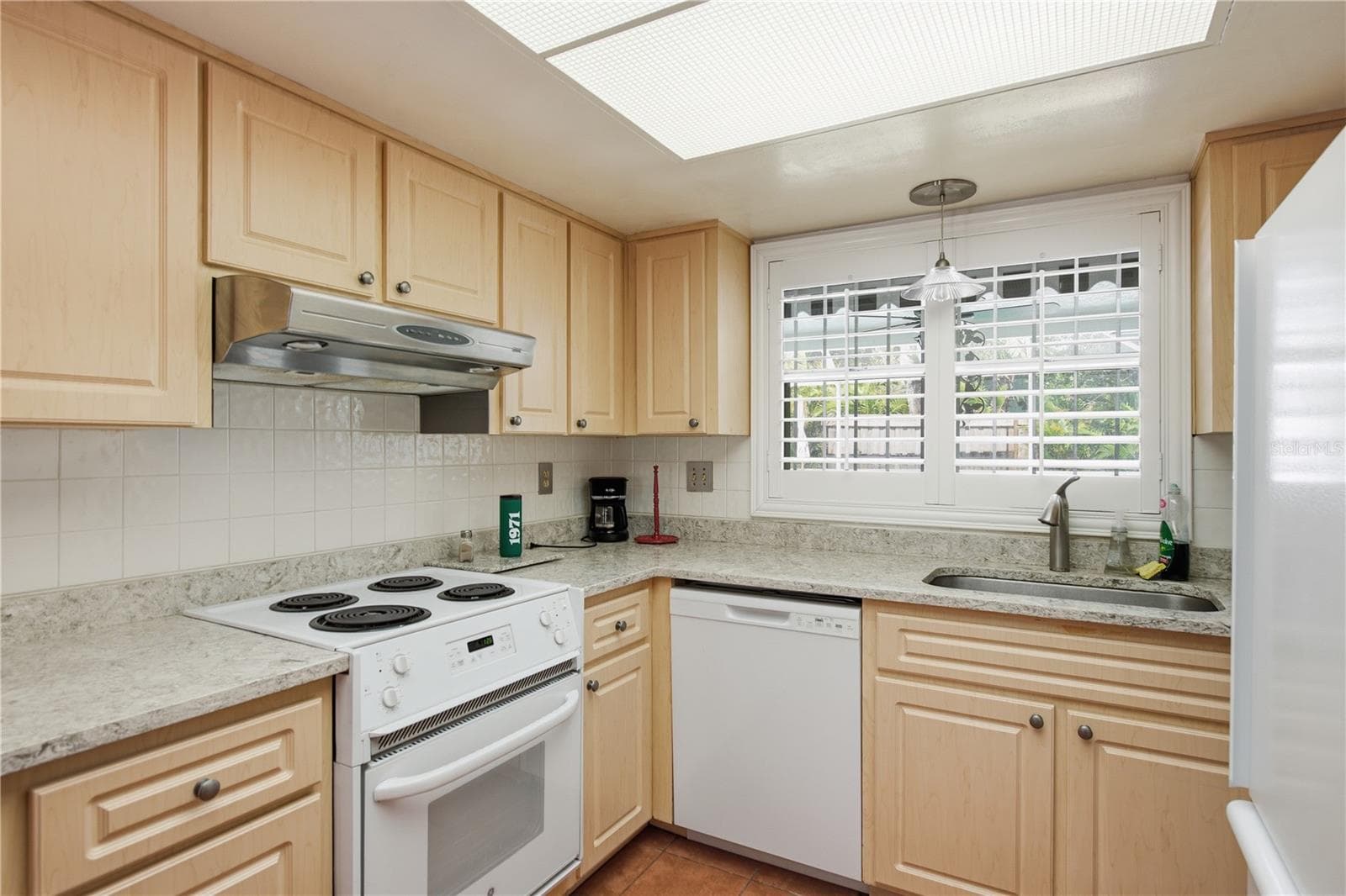 Single Family Residence at 233 WESTWINDS DR, PALM HARBOR, photo 18 of 55