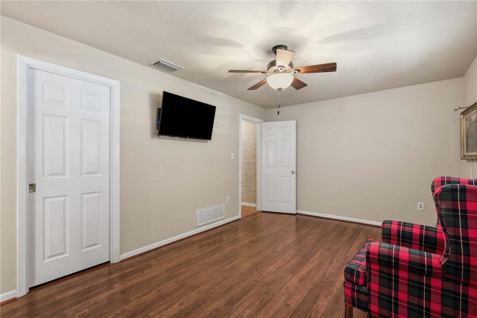 Primary Bedroom - 233 WESTWINDS DR, PALM HARBOR