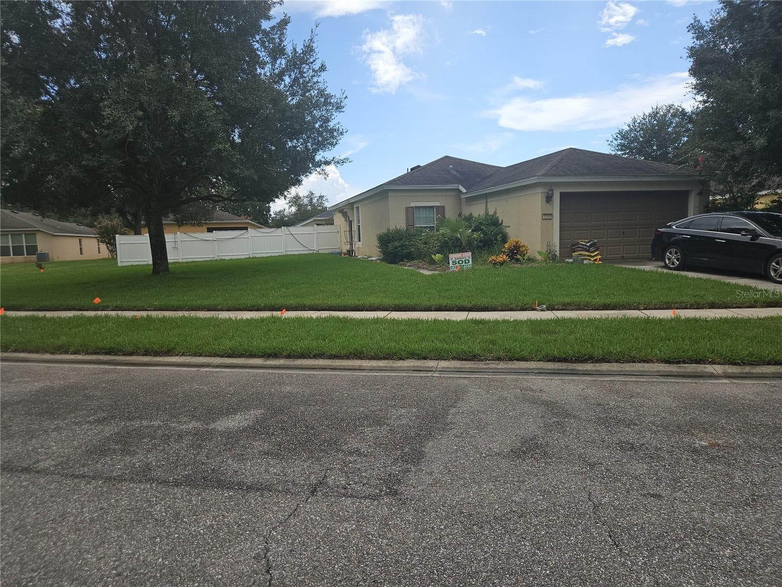 1241 HILL FLOWER DR