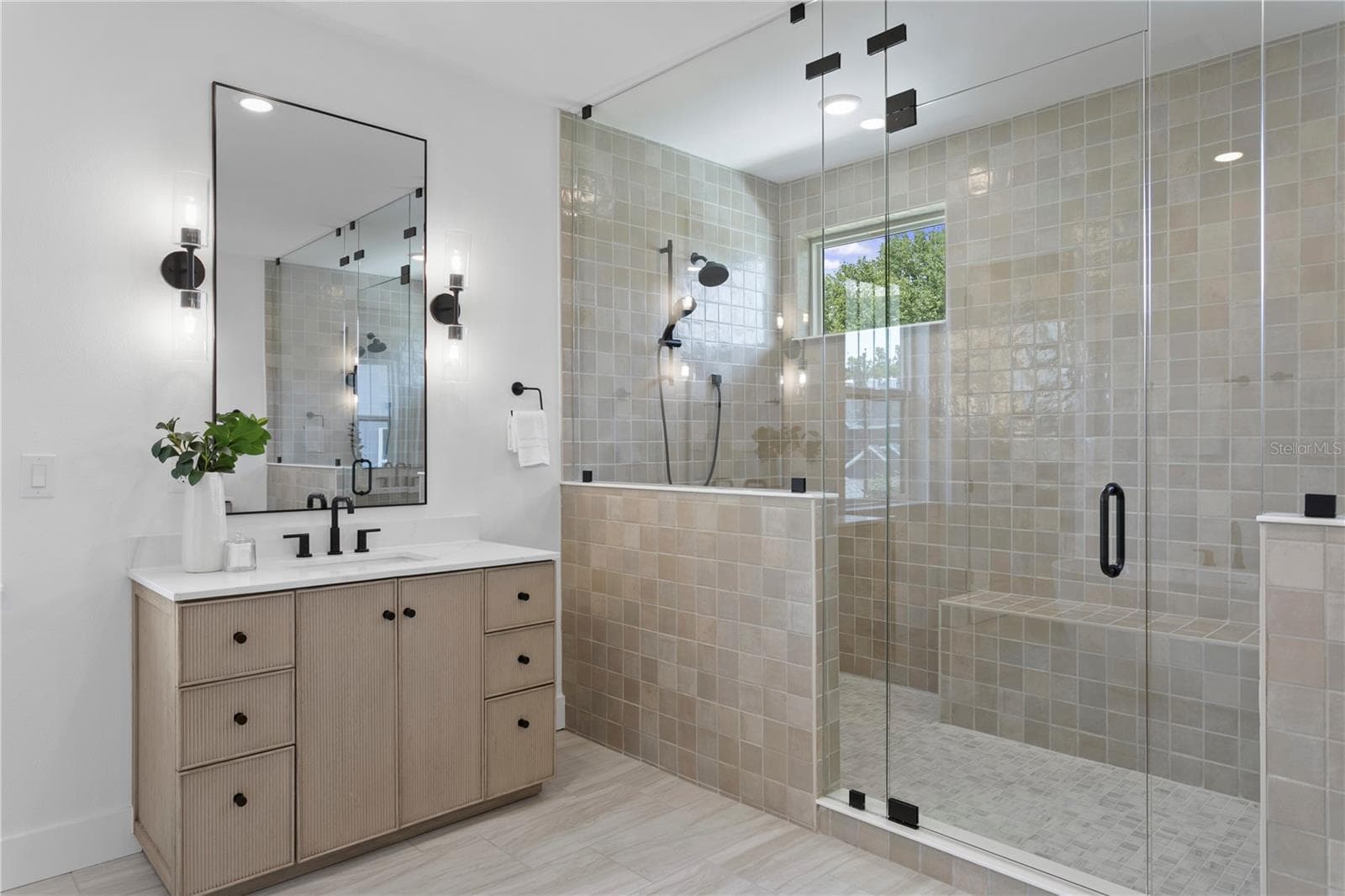Primary Bathroom - 3501 W ROGERS AVE, TAMPA