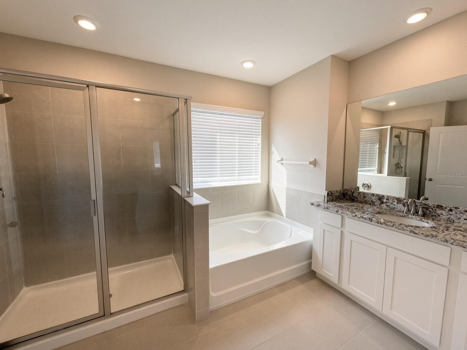 Master Bath - 140 BRIGHT IBIS AVE, APOLLO BEACH