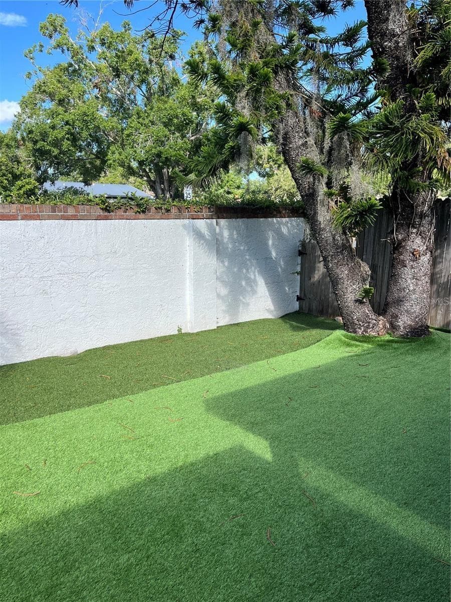 Townhouse at 4114 WOODLARK DR, TAMPA, photo 13 of 14