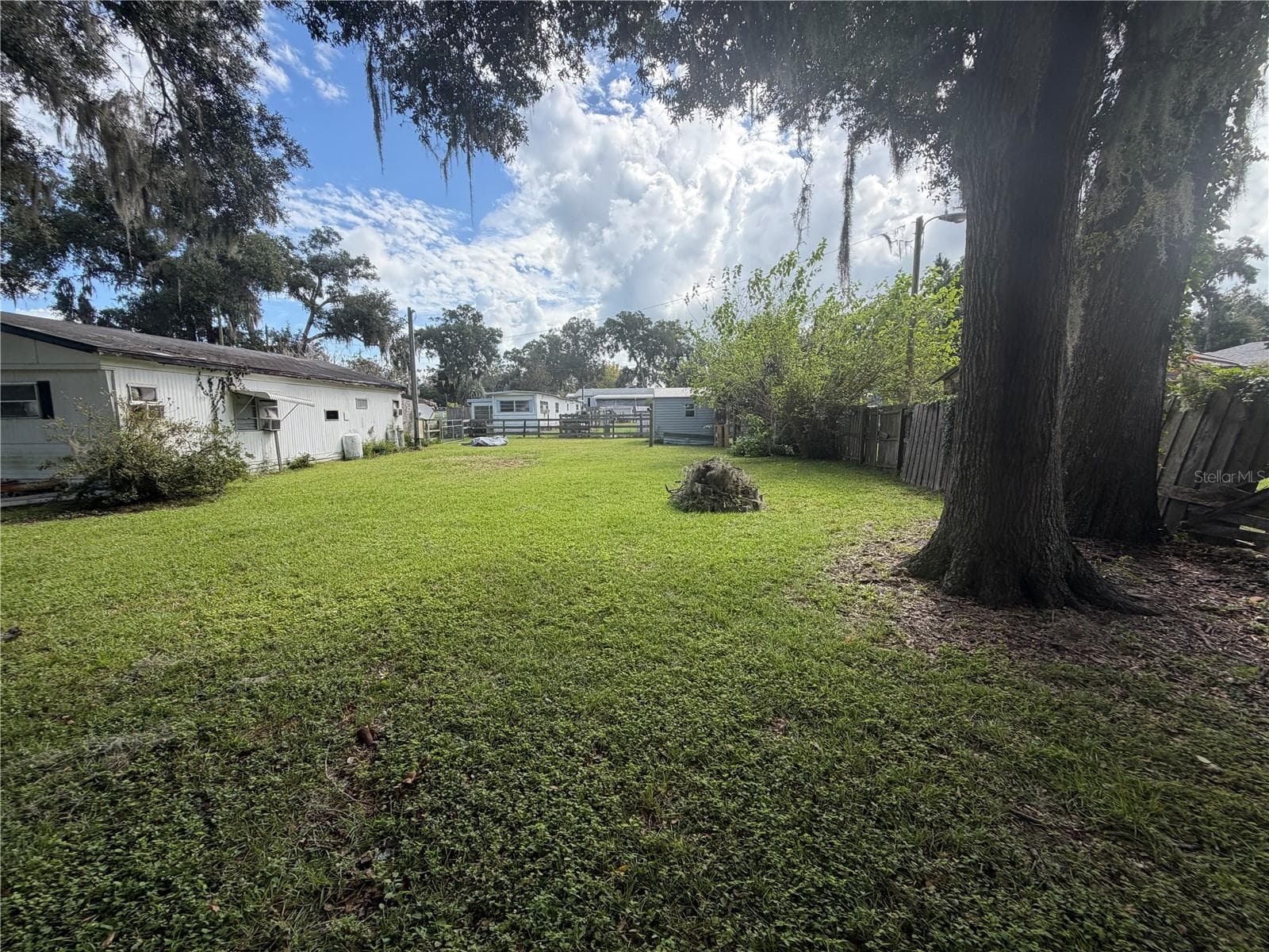 Mobile Home at 6540 SE 107TH ST, BELLEVIEW, photo 9 of 11