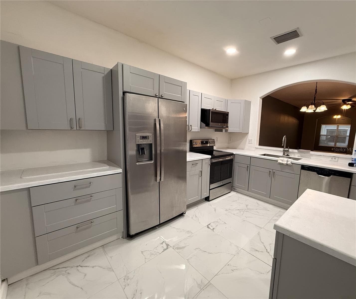 Townhouse at 3454 HIGH HAMPTON CIR, TAMPA, photo 3 of 18