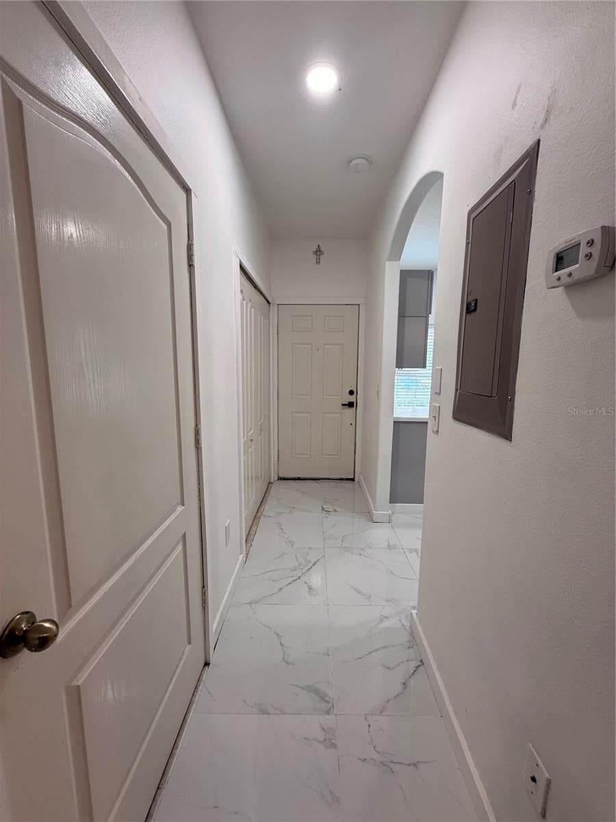 Townhouse at 3454 HIGH HAMPTON CIR, TAMPA, photo 6 of 18