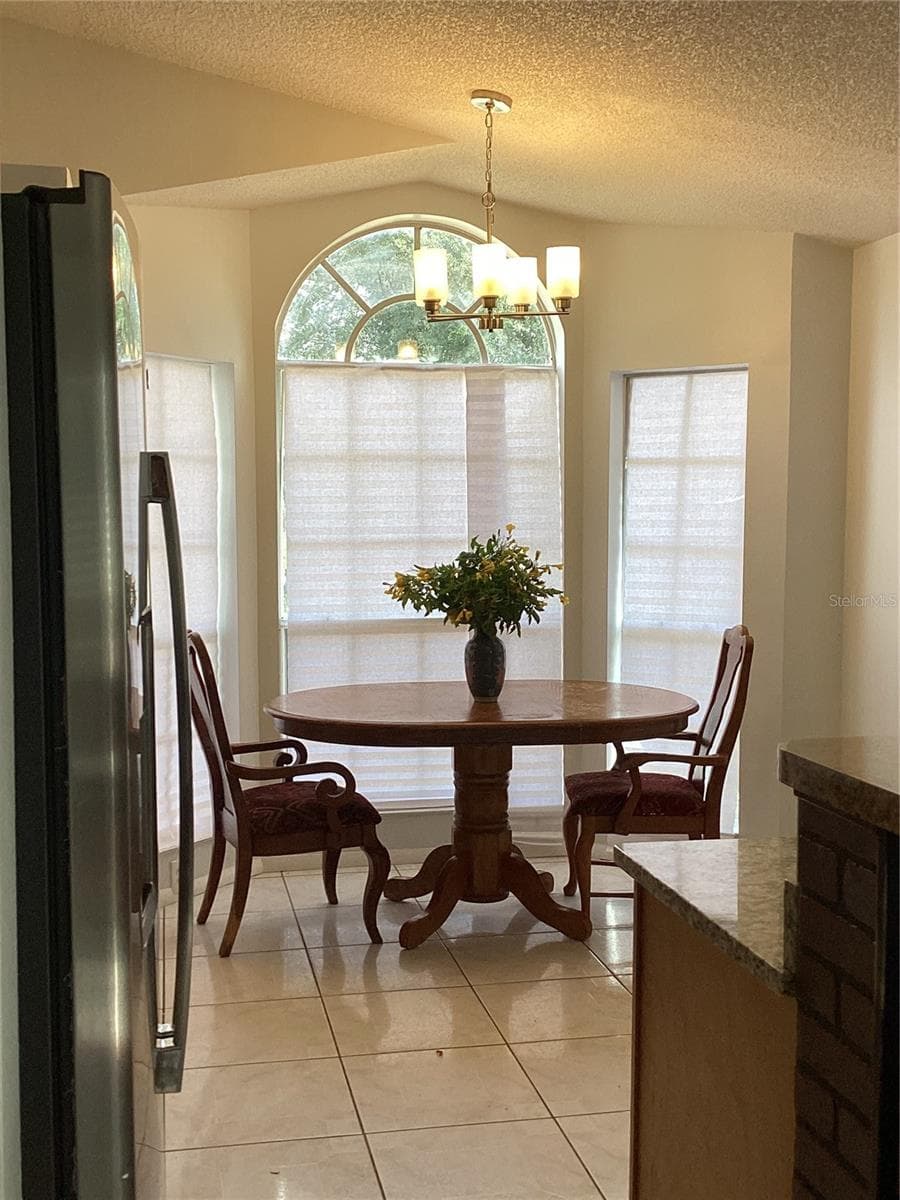 Single Family Residence at 7160 EDGEWATER SHORES CT, ORLANDO, photo 5 of 8