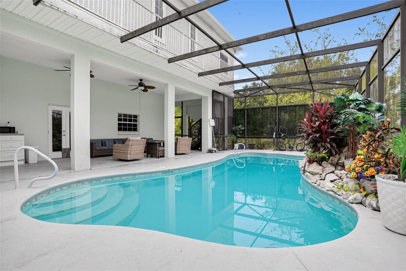 Pool - 585 AMBER LN, COCOA